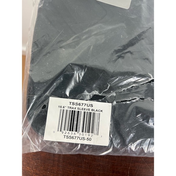 Targus Trax Laptop Sleeve 15.6in widescreen laptop case - Picture 2 of 6